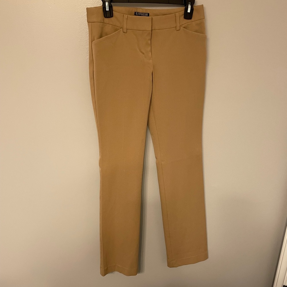 Express Columnist Tan Size 4L